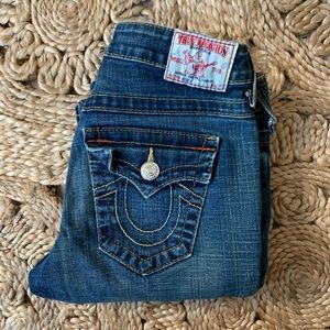 True Religion Becky Low-Rise Bootcut Jeans 🌾